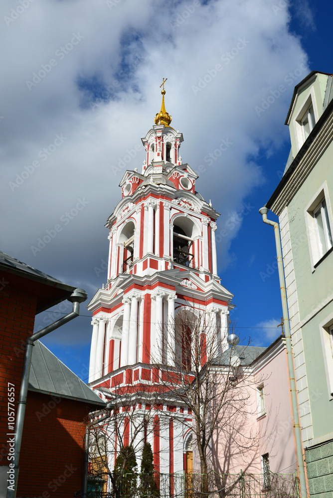 Fototapeta premium Temple of the Great Martyr Nikita on Staraya Basmannaya Street, Moscow, Russia