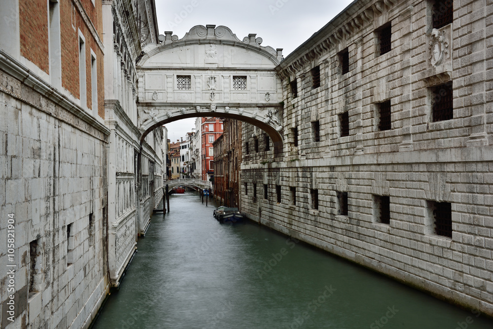 Obraz premium Seufzerbrücke und Dogenpalast | Venedig