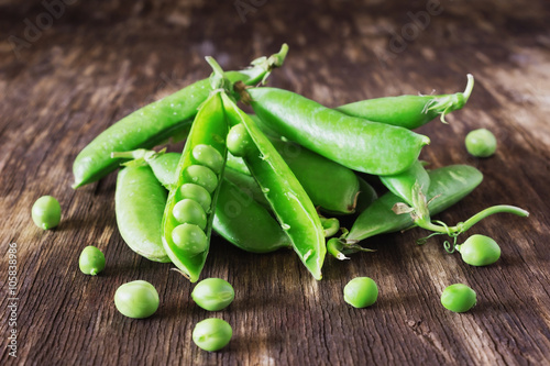  Fresh green peas