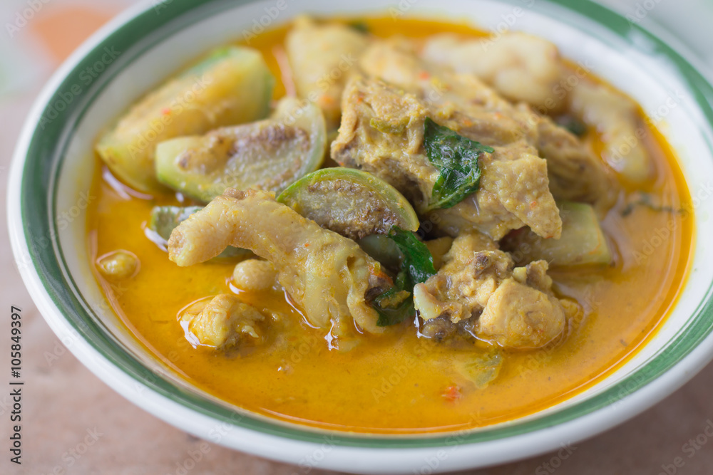 Green curry chicken