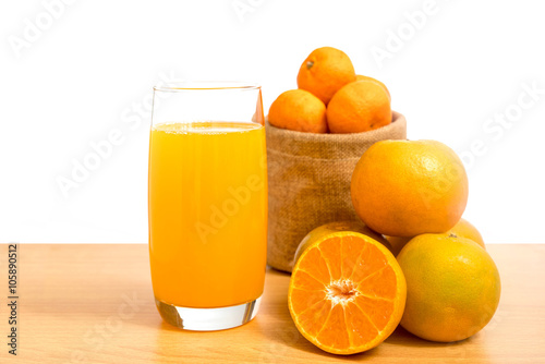 Oranges isolated cut set