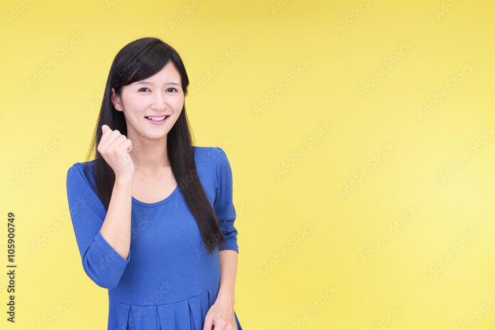 ガッツポーズの女性 ガッツポーズの女性