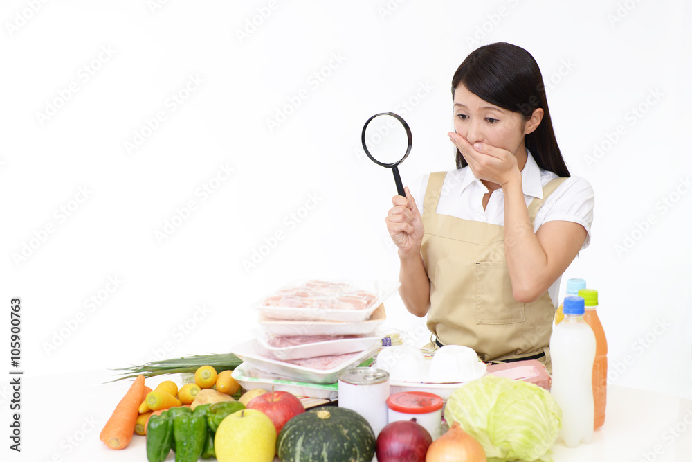 驚いた表情の女性 驚いた表情の女性