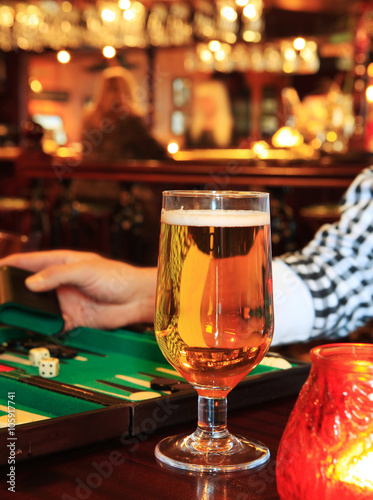 playing backgammon in bar