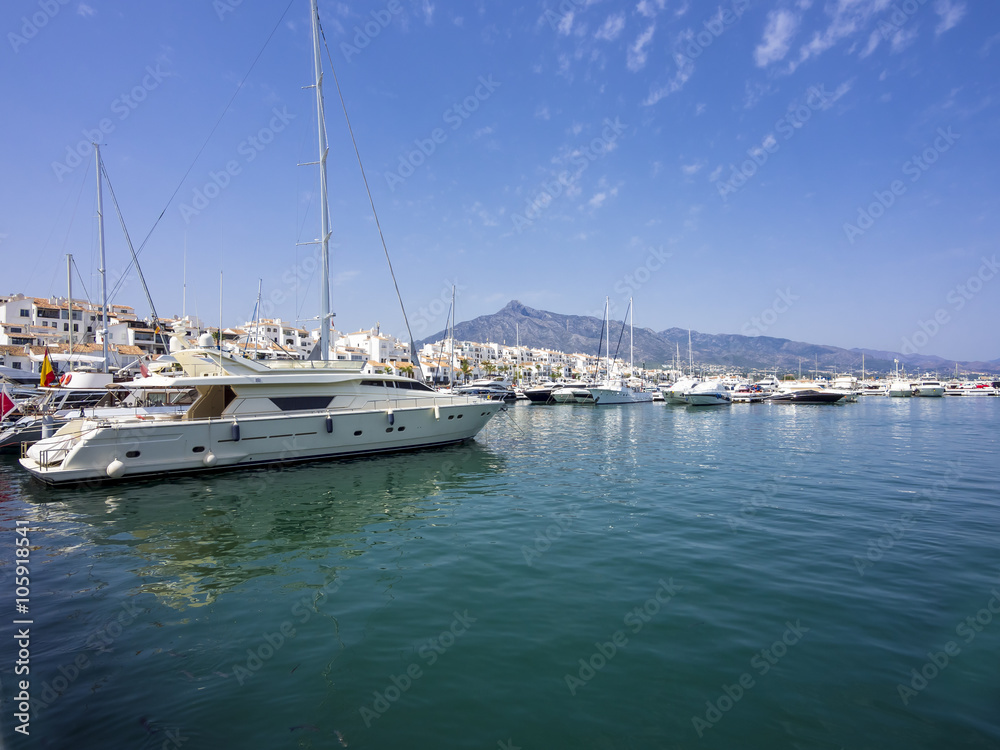 Hafen mit Luxusyachten, Porto Banús, Marbella, Costa del Sol,  Andalusien, Spanien, Europa