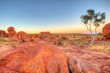 Papier peint photo Corail Karlu Karlu - Devils Marbles in outback Australia  © totajla
