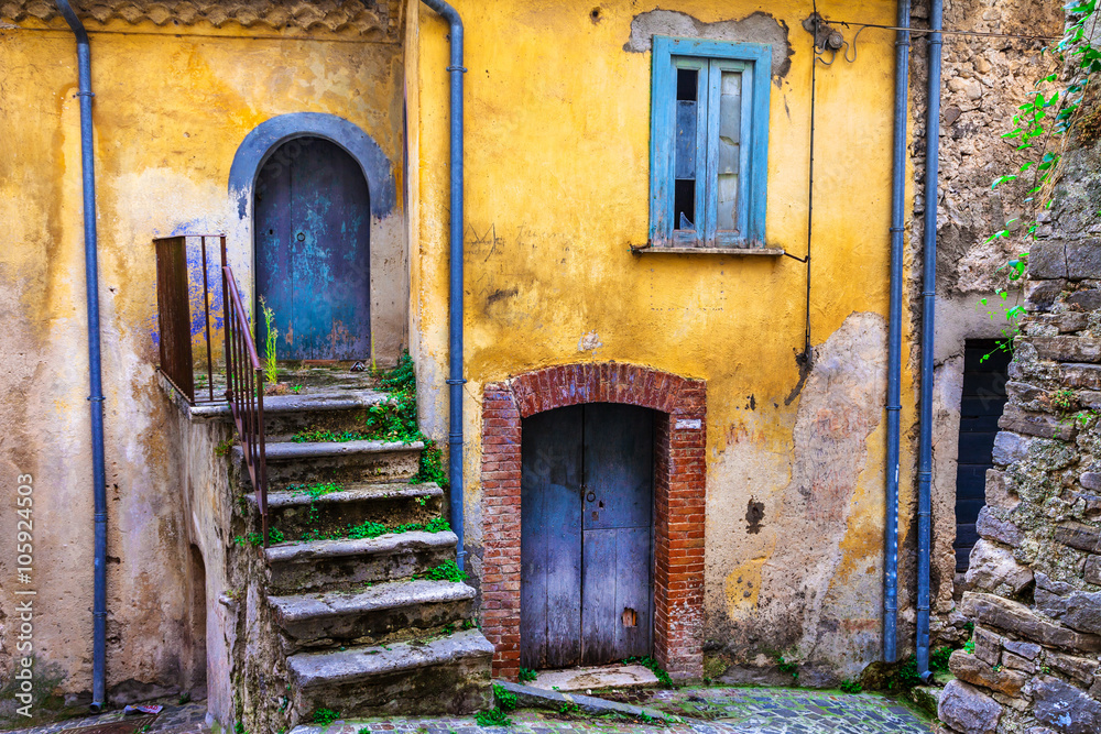 pictorial abandoned old streets of Italian villages