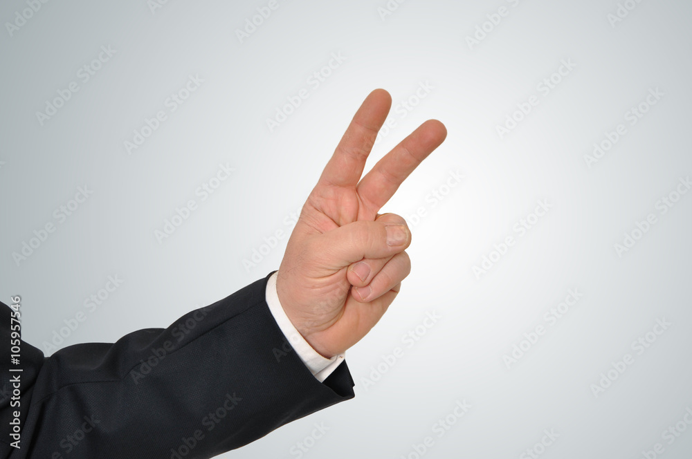 Mano di uomo d'affari che conta con le dita Mano di uomo d'affari che conta con le dita