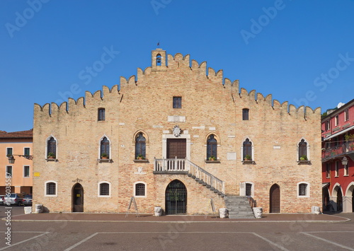 Rathaus von Portogruaro / Venetien / Italien photo