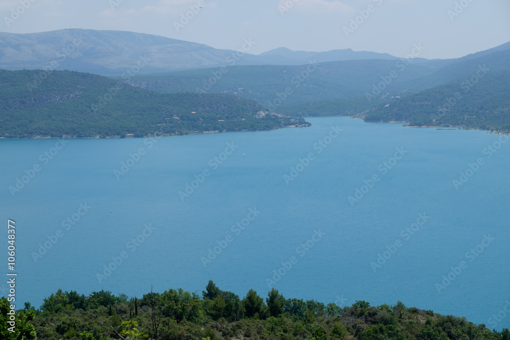 F, Provence, Alpes de Haut-Provence, Blick auf den Lac de Sainte-Croix
