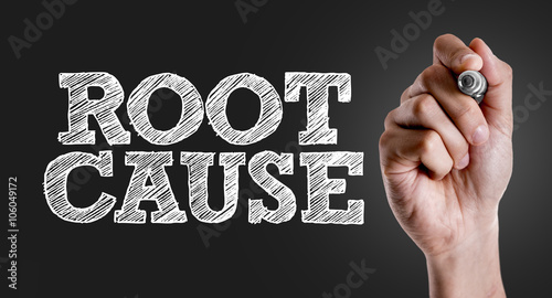 Foto Hand writing the text: Root Cause