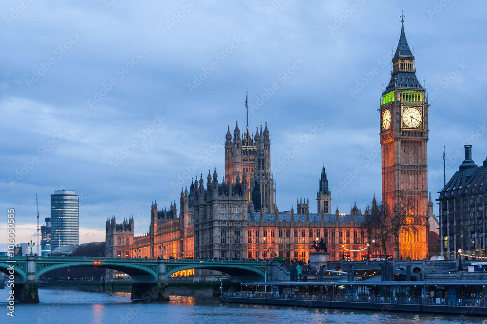 Palace of Westminster, Big Ben clock tower and Westminster Bridge in  London - obrazy, fototapety, plakaty 