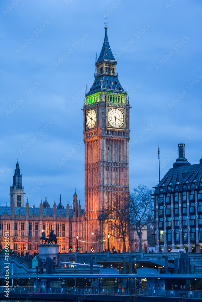 Obraz premium Palace of Westminster, Big Ben clock tower and Westminster Bridge in London