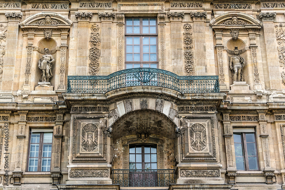 Obraz premium Architectural fragments of Louvre building. Paris, France.
