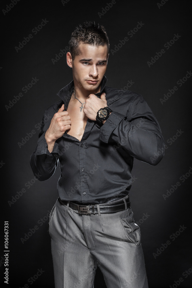Obraz premium Elegant handsome man.