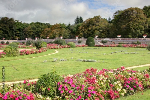 jardin fleuri en touraine