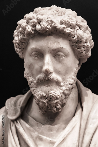 Obraz na płótnie Bust of the Roman Emperor Marcus Aurelius w salonie