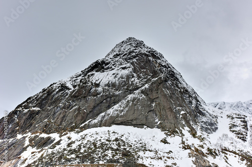 Reine, Lofoten Islands, Norway photo