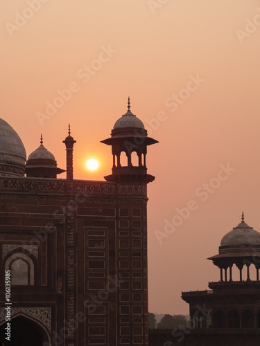 Sunrise over the Taj Mahal, Agra, Uttar Pradesh, India, Asia