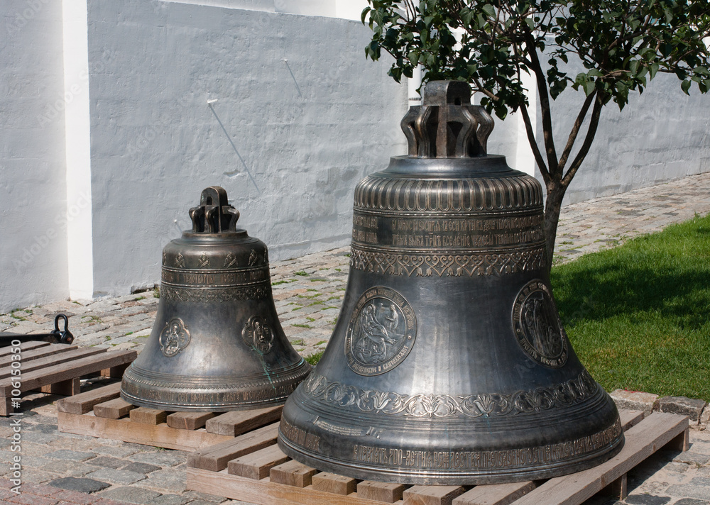 Bells. Holy Trinity St. Sergius Lavra. Sergiev Posad, Moscow reg Bells. Holy Trinity St. Sergius Lavra. Sergiev Posad, Moscow reg