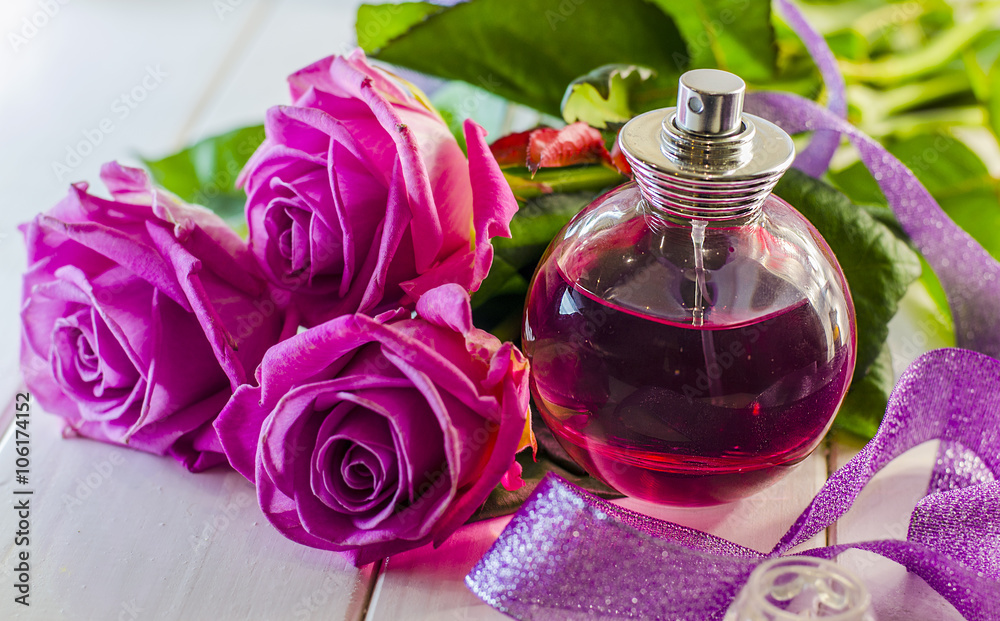 perfume with the scent of roses