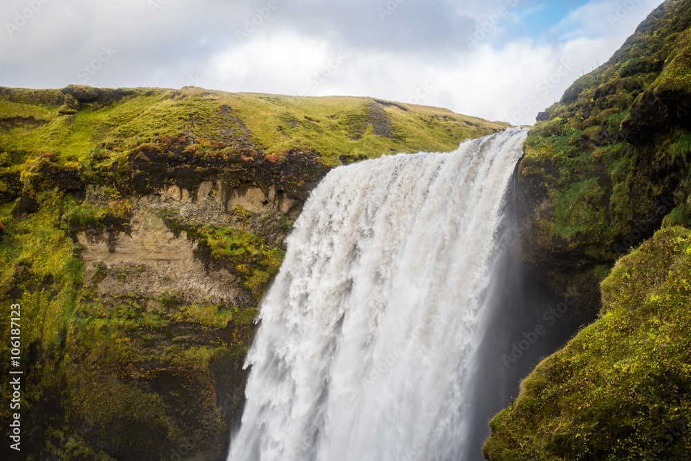 Obraz premium Skogafoss, beautiful waterfall in Iceland
