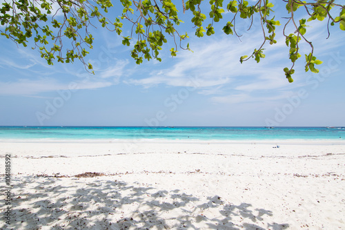 Fototapeta Naklejka Na Ścianę i Meble -  Blue sky and white sand in Koh Tachai island Thailand