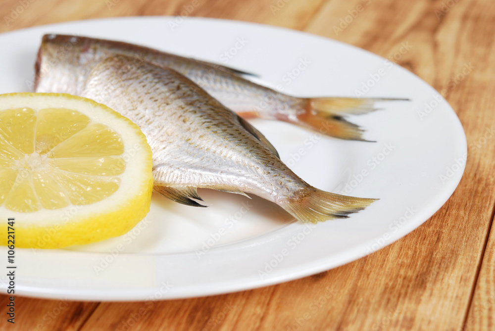 Raw fish with lemon Raw fish with lemon