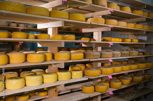 Cheese refining on shelves