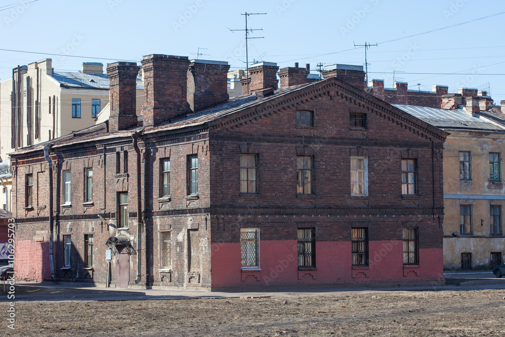 old red brick town house old red brick town house