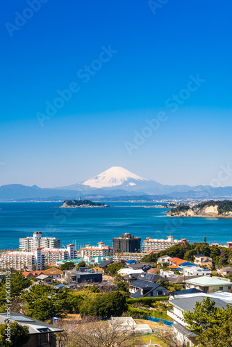 富士山と湘南海岸 © oben901