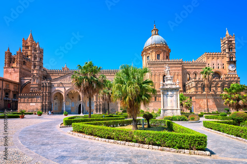 Fototapeta Naklejka Na Ścianę i Meble -  Cathedral of Palermo, Sicily, Italy