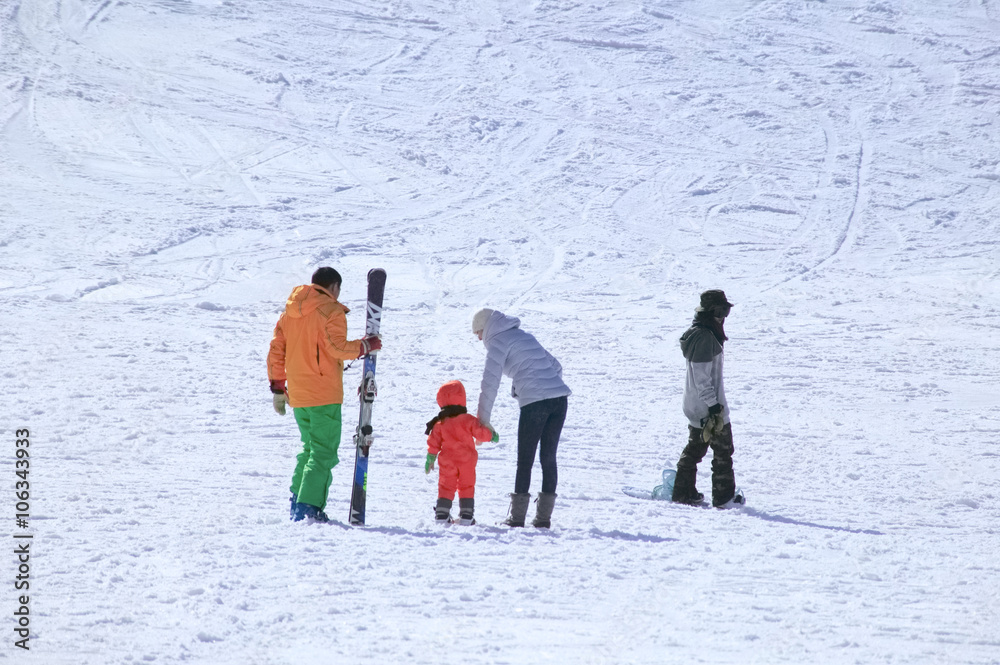 スキー場の家族