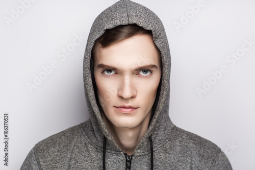 Принти на полотні Man grey sweater