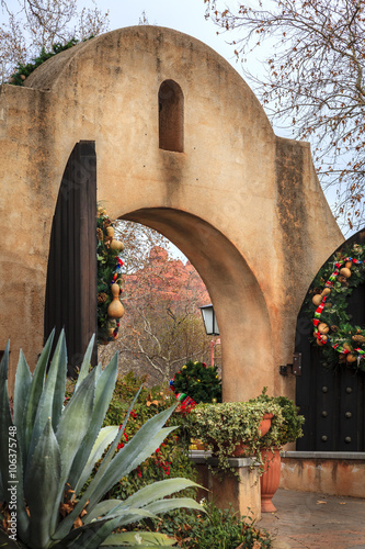 Tlaquepaque gates photo