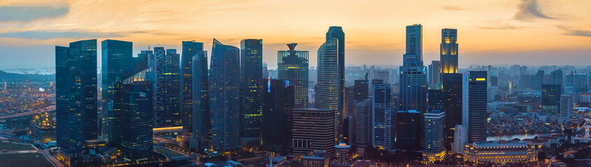 Fotobehang Singapore Singapore wolkenkrabbers in avondgloed  © ChaoticDesignStudio