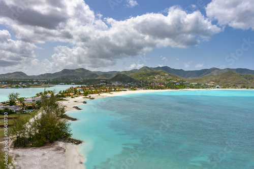 Fototapeta Naklejka Na Ścianę i Meble -  Caribbean bay - Antigua island with white sand, turquoise ocean