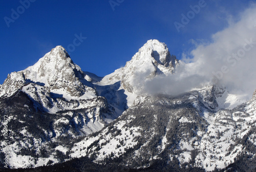 South and Middle Teton Mountain Peaks © htrnr