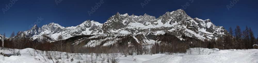 Val Veny Courmayeur Valle d'Aosta italia