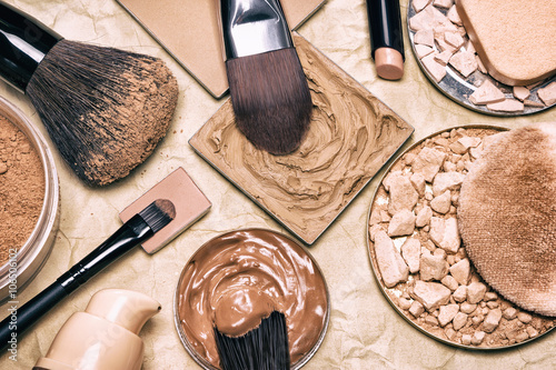 Fotografie Makeup products to even out skin tone and complexion