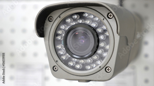 Камера видеонаблюдения, линза объектива