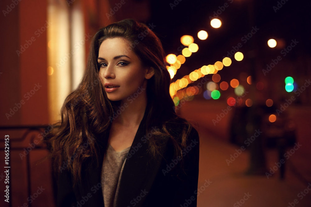 Sexy brunette girl Sexy brunette girl
