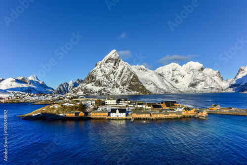 Reine, Lofoten Islands, Norway © demerzel21