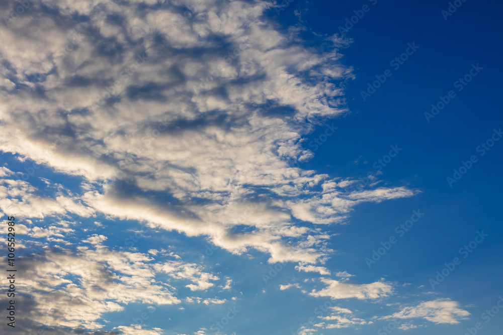 Fototapeta premium White clouds and the blue sky natural background