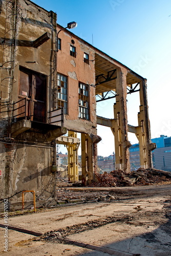 Demolition of a building