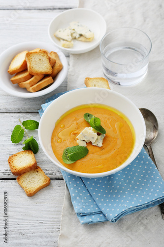 pumpkin and carrot soup with cream
