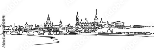 Dresdner Panorama mit Augustus Brücke im Vordergrund