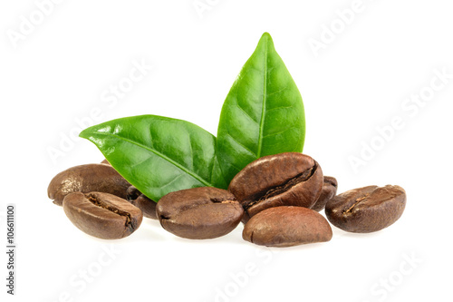coffee grains and leaves isolated