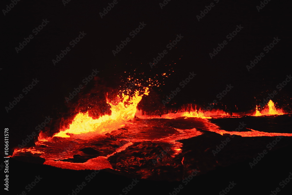 Fototapeta premium Burning lava lake of Erta Ale volcano-Danakil-Ethiopia. 0229