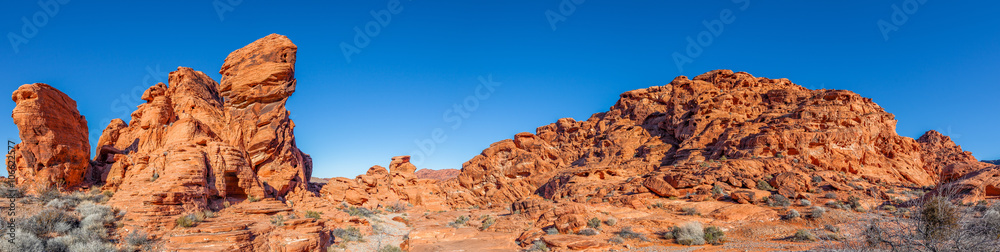 Fototapeta premium Pano of the Valley of Fire Landscape Nevada